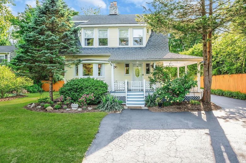 1 Centerport Road