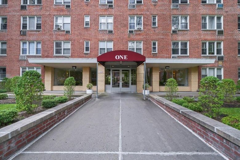 1 Sadore Lane #7O