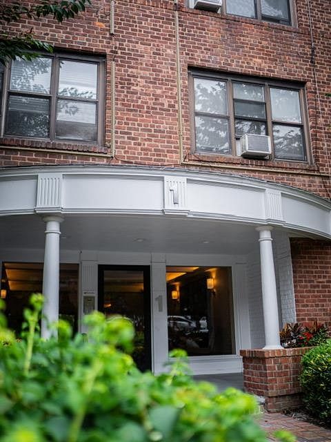1 Townhouse Place #2G