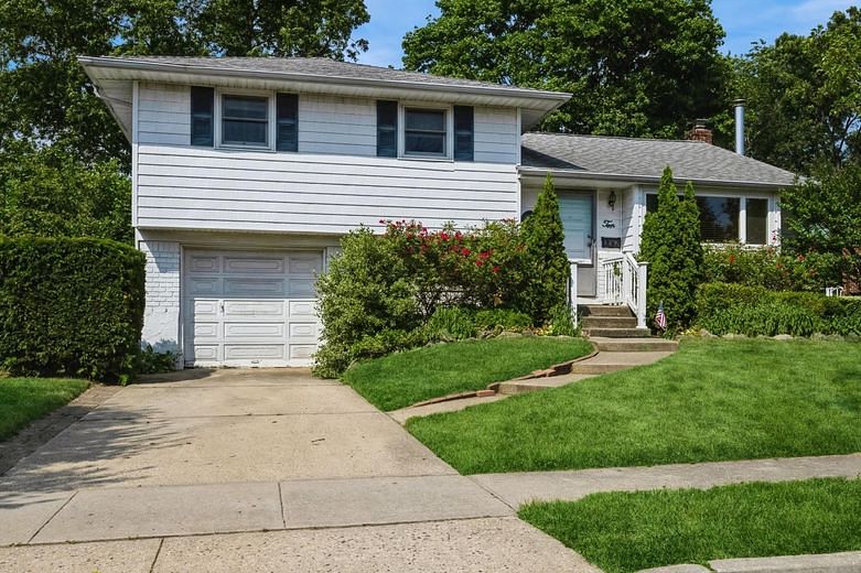 10 Nancy Drive