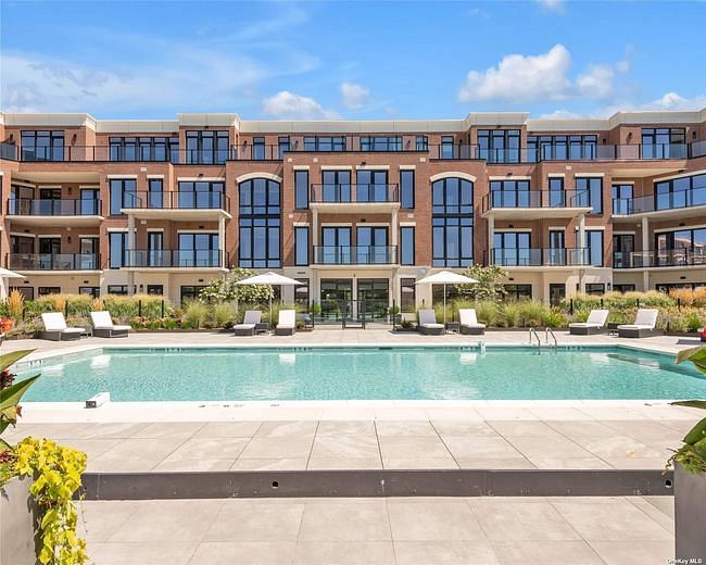 10 Shore Road #309