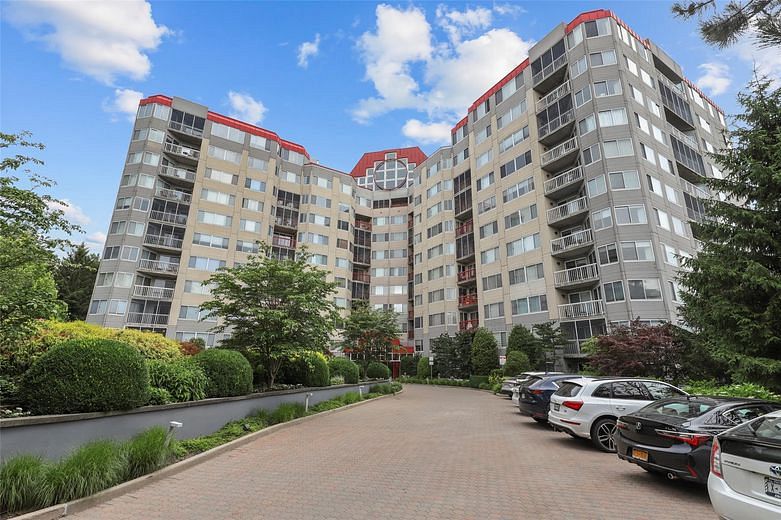 10 Stewart Place #3HW