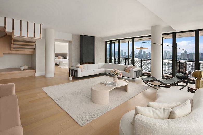 100 Vandam Street #20A
