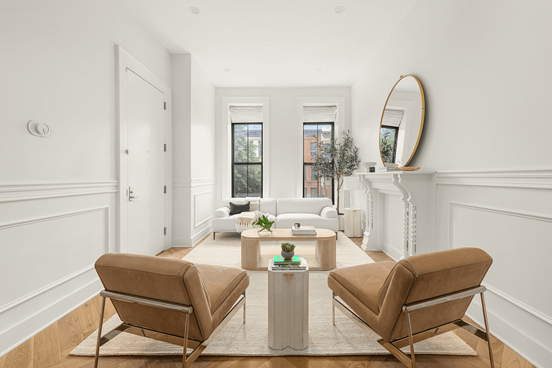 1004A Putnam Avenue