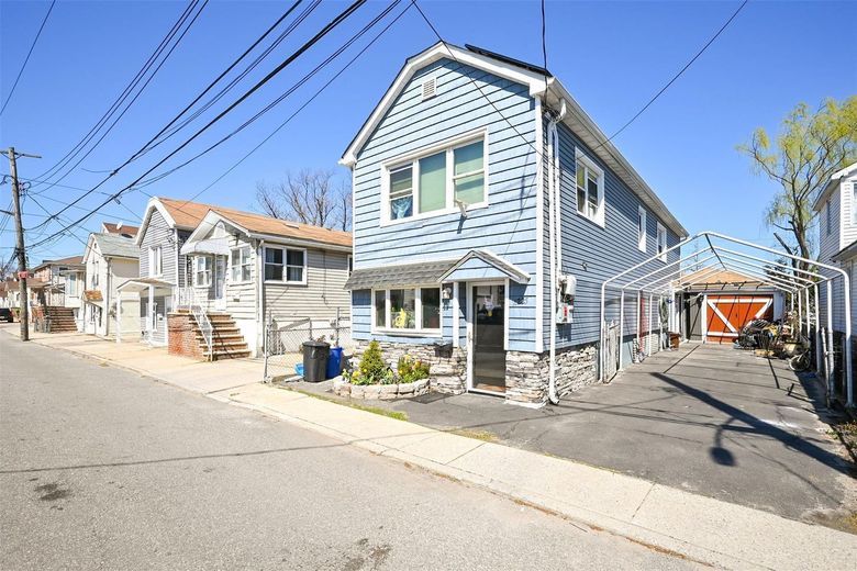 102-25 163 Drive