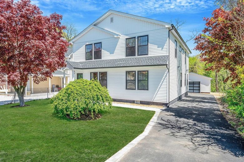 1029 Woodfield Road