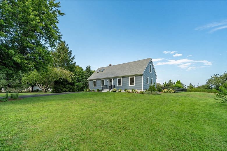 1030 Horseshoe Drive