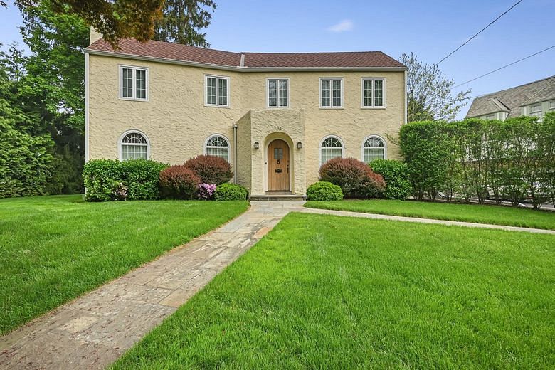 104 Edgewood Avenue