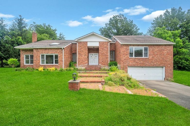 106 Woods Drive