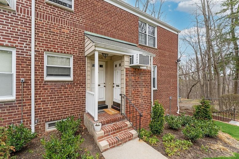 108 Edwards Street #A