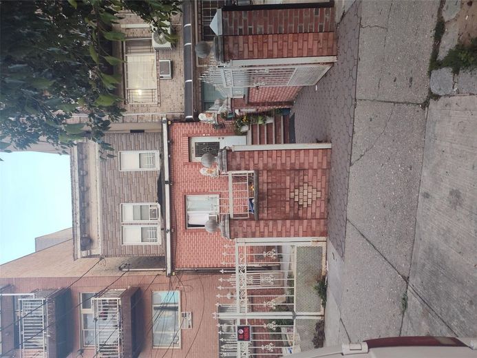 109-16 34th Avenue