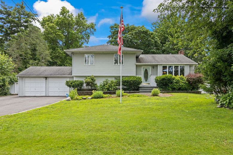 11 Ketay Drive N