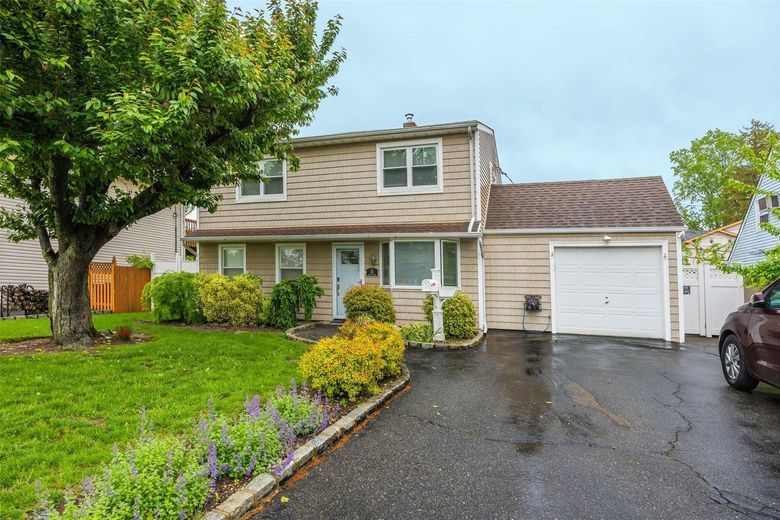 11 Myrtle Ln