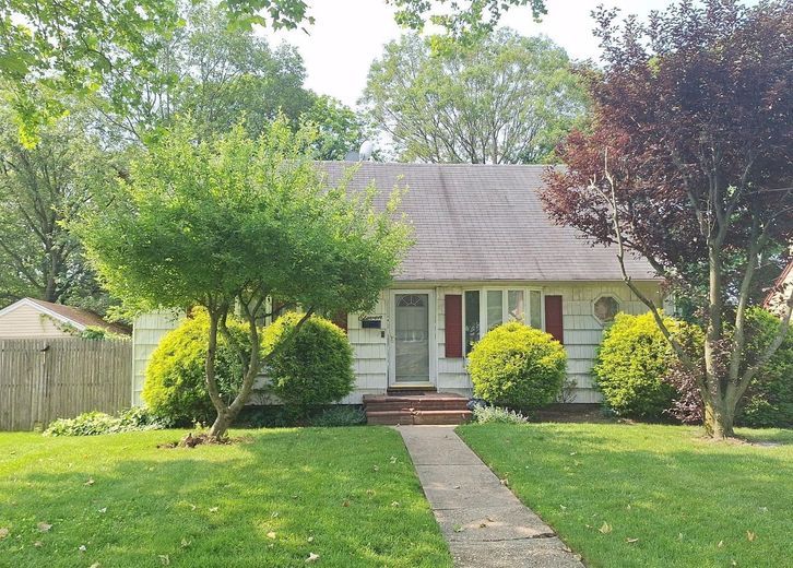 11 Parkwood Road