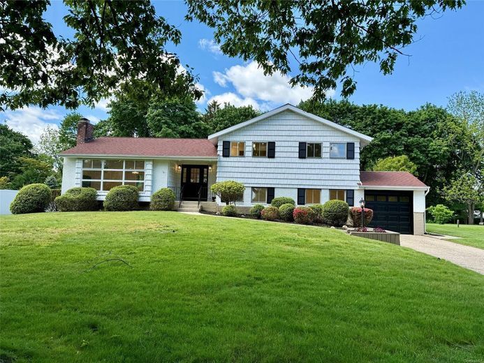 11 Tollgate Drive