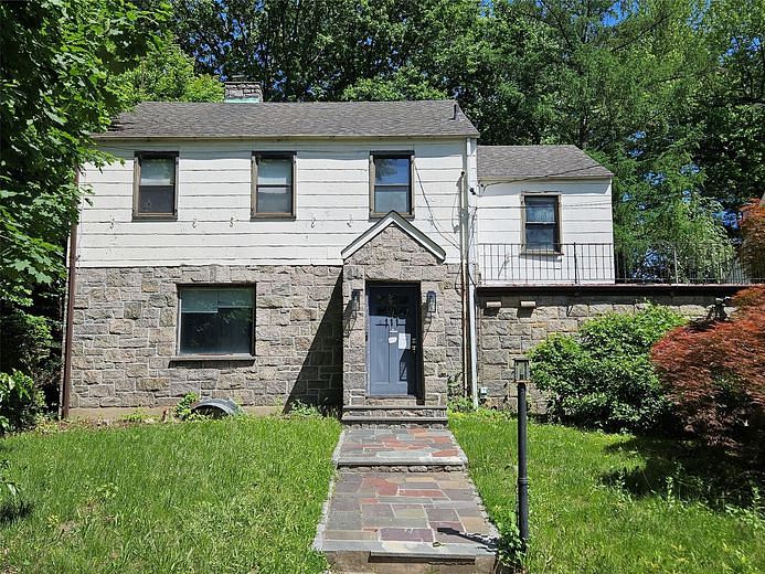 111 Bateman Place