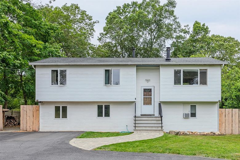 112 Middle Island Boulevard