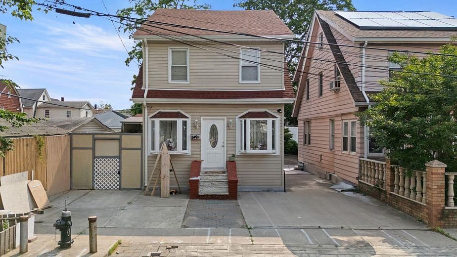 11416 James Court