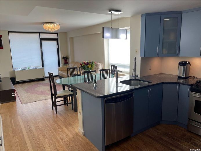 116-24 Grosvenor Lane #7C
