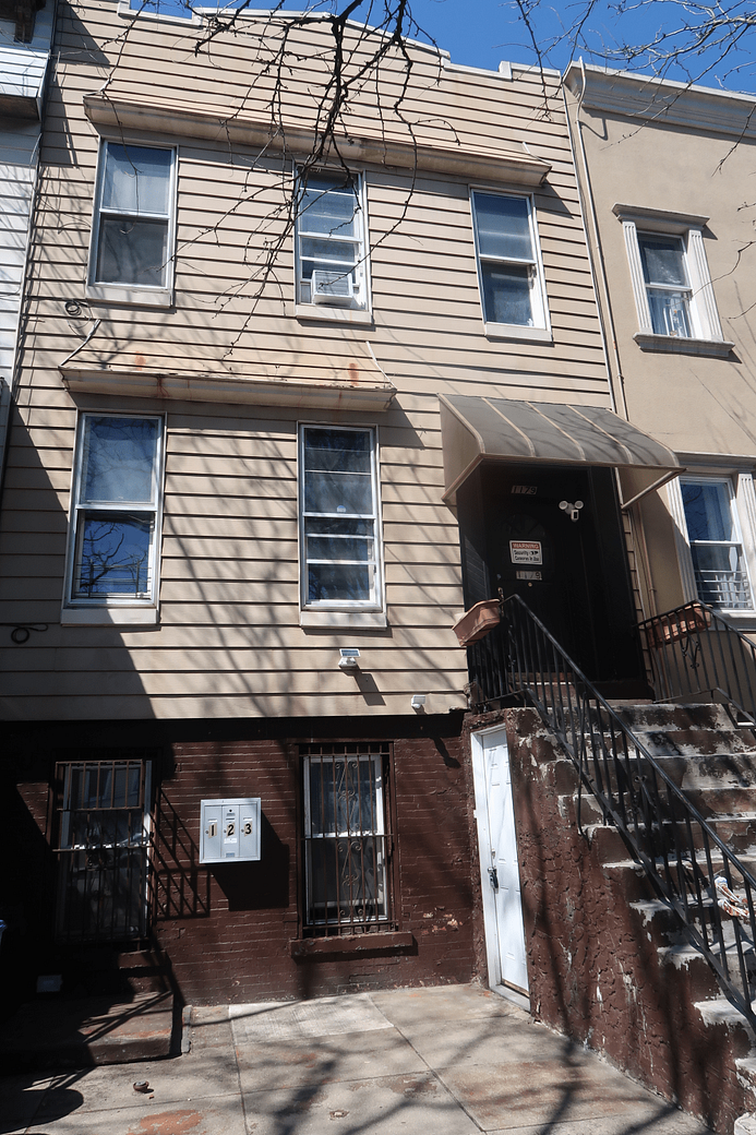 1179 Jefferson Avenue #1