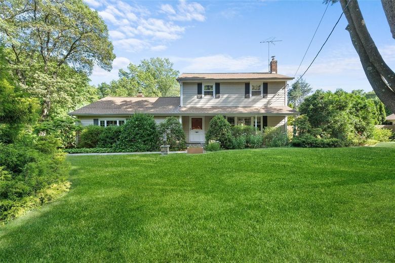 12 W Sanders Street