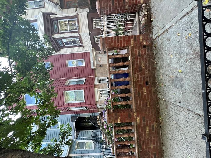 1205 Hancock Street