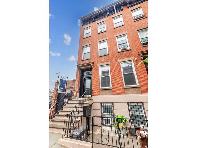 124 President Street