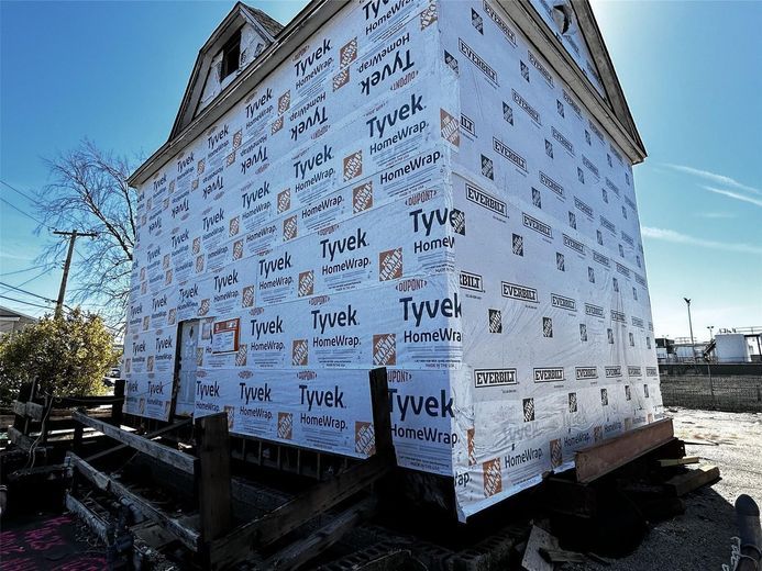 13 Bayview Ave