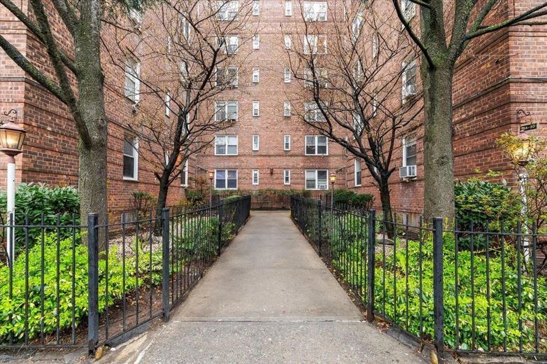 134-30 Franklin Avenue #5H