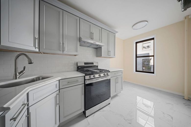 1372 Shakespeare Ave Shakespeare Avenue #4C