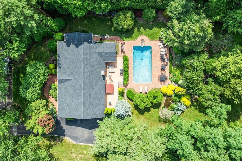 14 Etna Lane