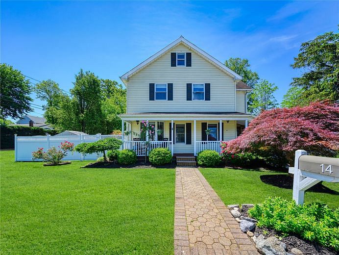 14 Woodland Drive