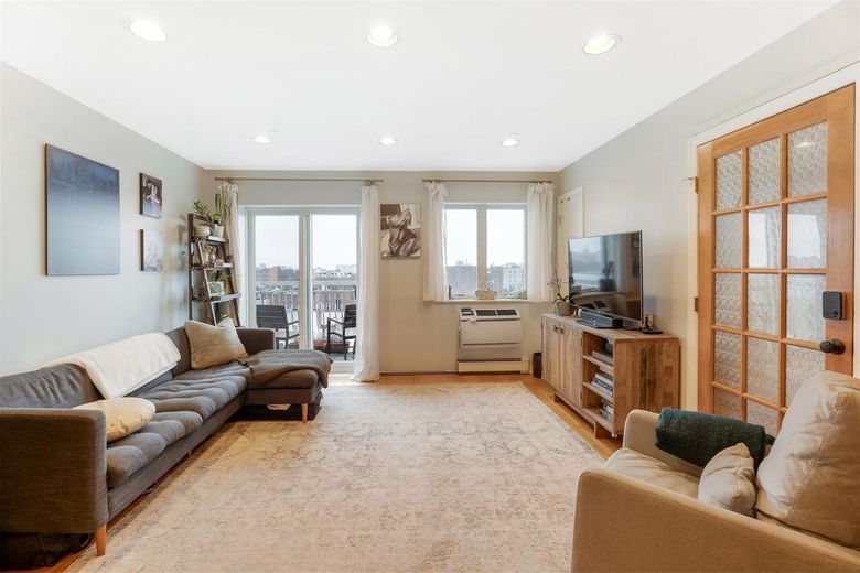 143 Avenue O #6B