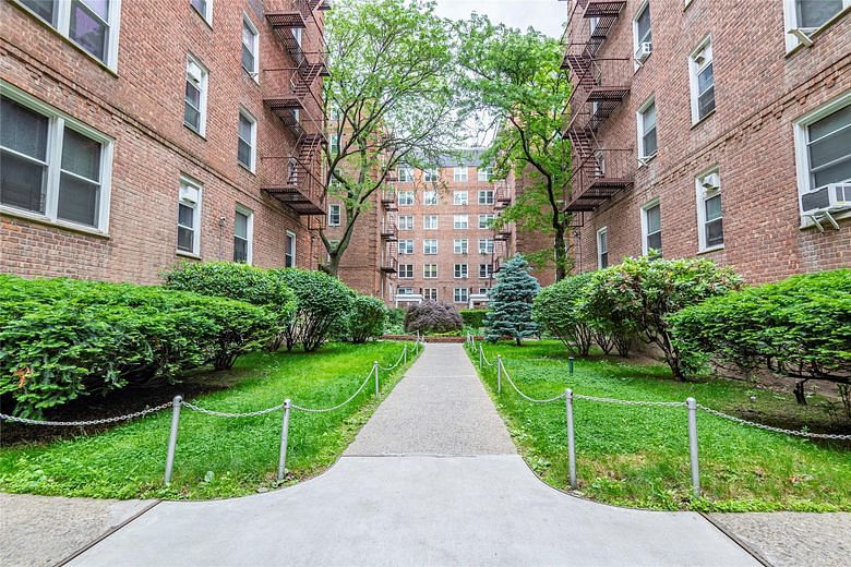 144-45 Sanford Avenue #6B