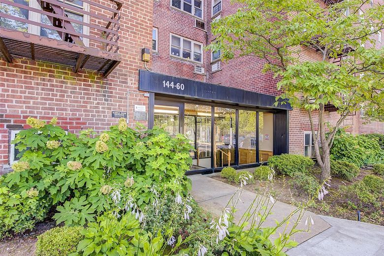 144-60 Gravett Road #4J