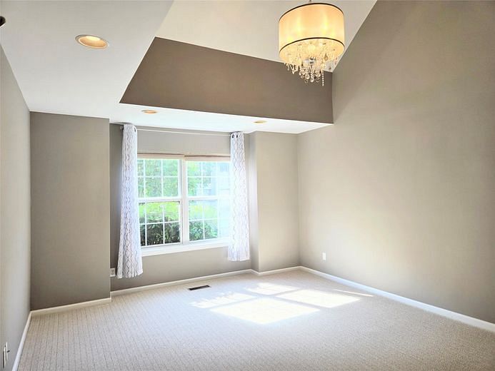 15 Deertree Lane