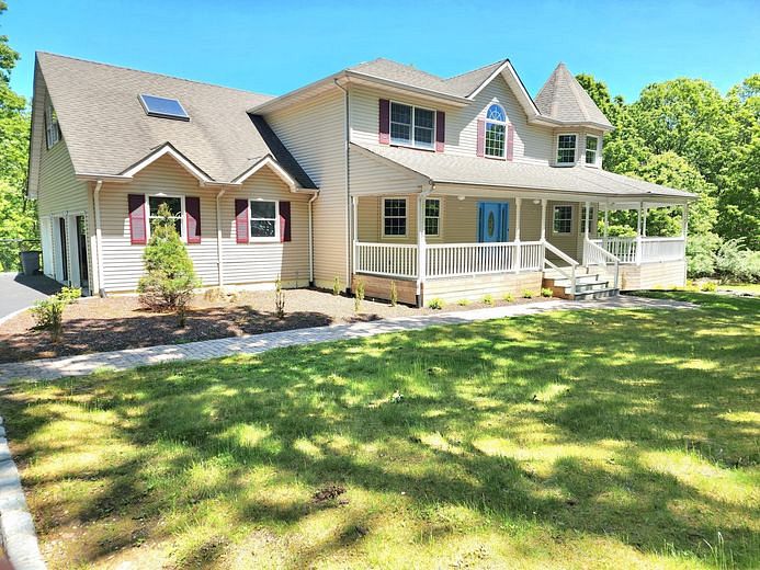 15 Douglas Lane