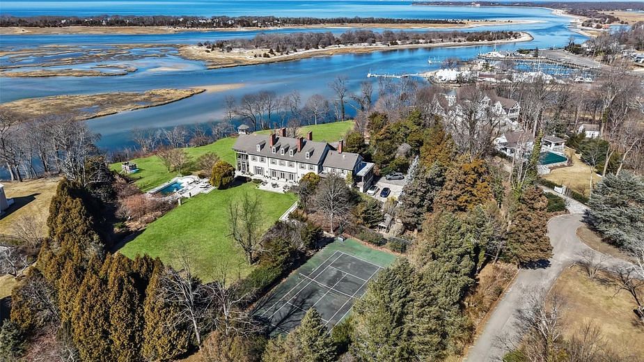 15 Emmet Drive