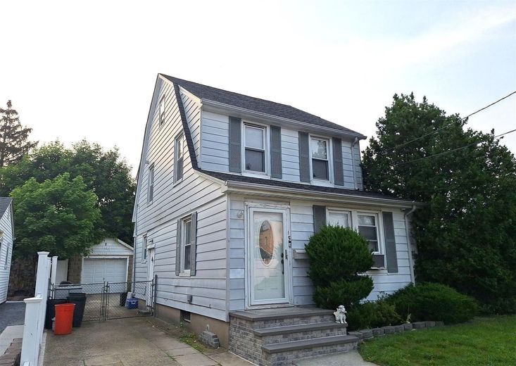 15 Stratford Avenue