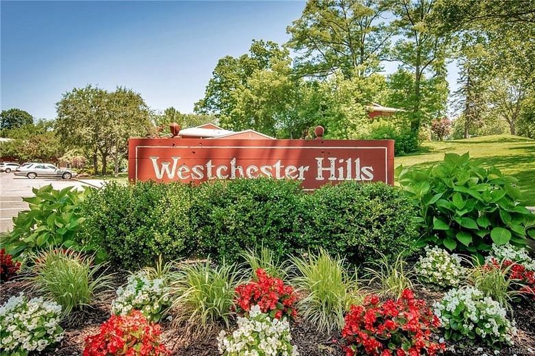 1515 Old Country Road #1515