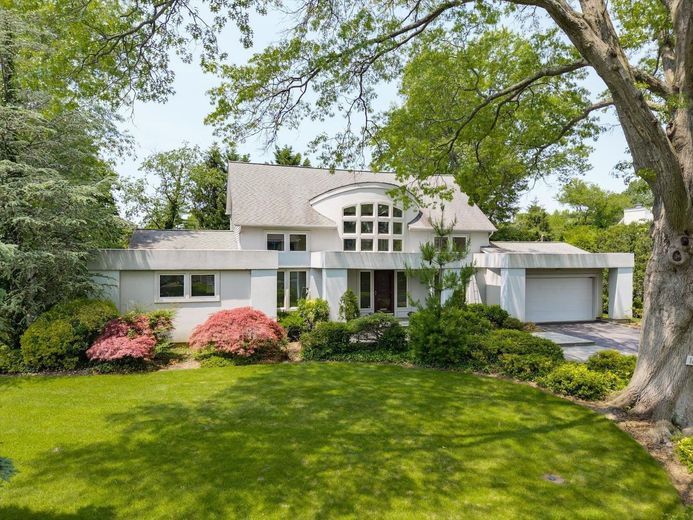 16 Polo Field Lane