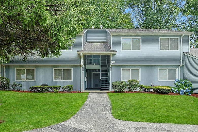 165 Carriage Court #H