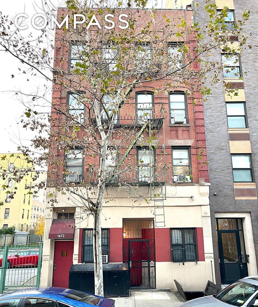 1672 Park Avenue
