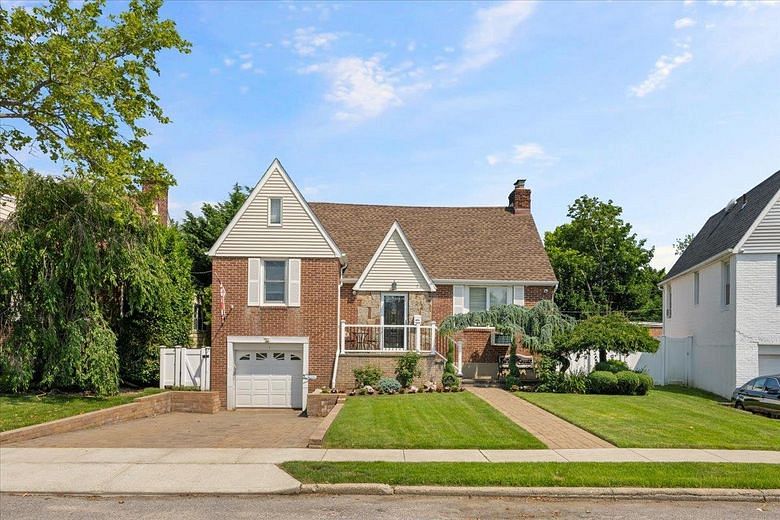 17 Acorn Road
