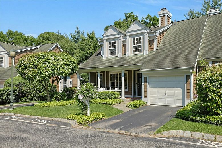 17 Deer Tree Lane