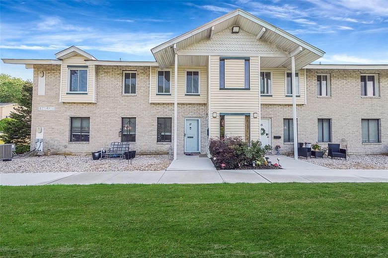 17 Pueblo Court #17