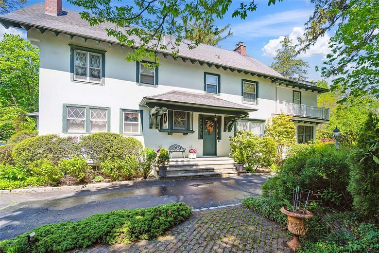 17 The Intervale