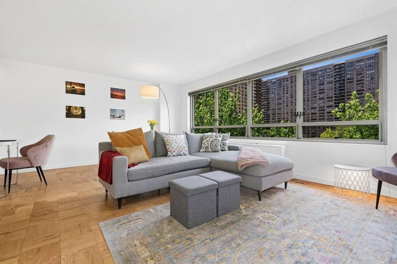 170 West End Avenue #6L