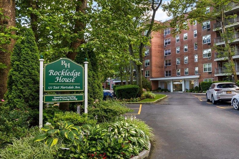 177 E Hartsdale Avenue #2Y