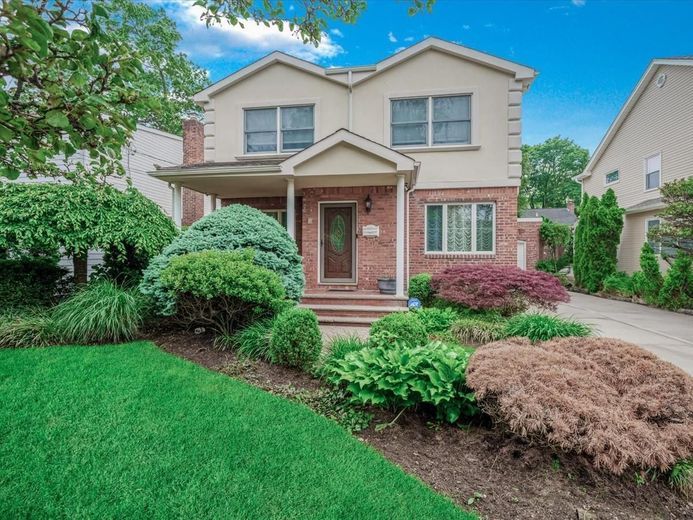 18 Ashland Avenue